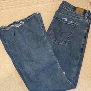 American Eagle Outfitters Blue Distressed 8 short Jeans ripped flare